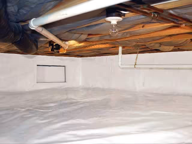 Encapsulation crawl space with a newly replaced crawl space door