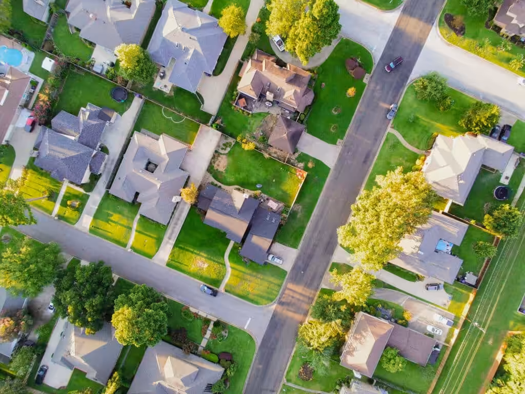 A bird's eye view of a suburban neighborhood of Milwaukee, WI