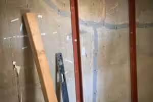 Polyurethane wall crack injection in a basement wall